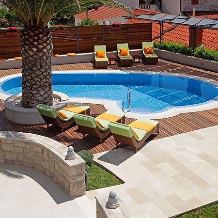 Apartments Diana - New Heated Pool Bol Exterior foto