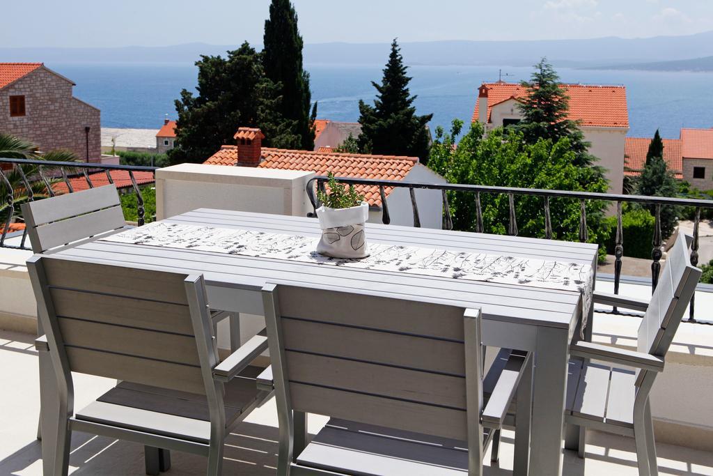 Apartments Diana - New Heated Pool Bol Exterior foto