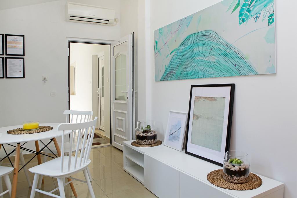 Apartments Diana - New Heated Pool Bol Exterior foto