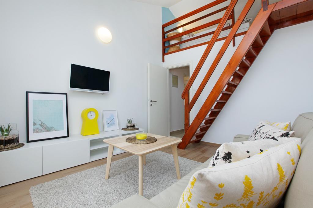 Apartments Diana - New Heated Pool Bol Exterior foto