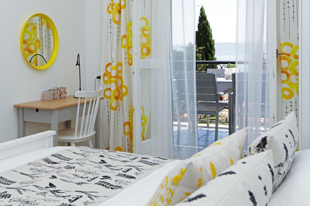 Apartments Diana - New Heated Pool Bol Exterior foto