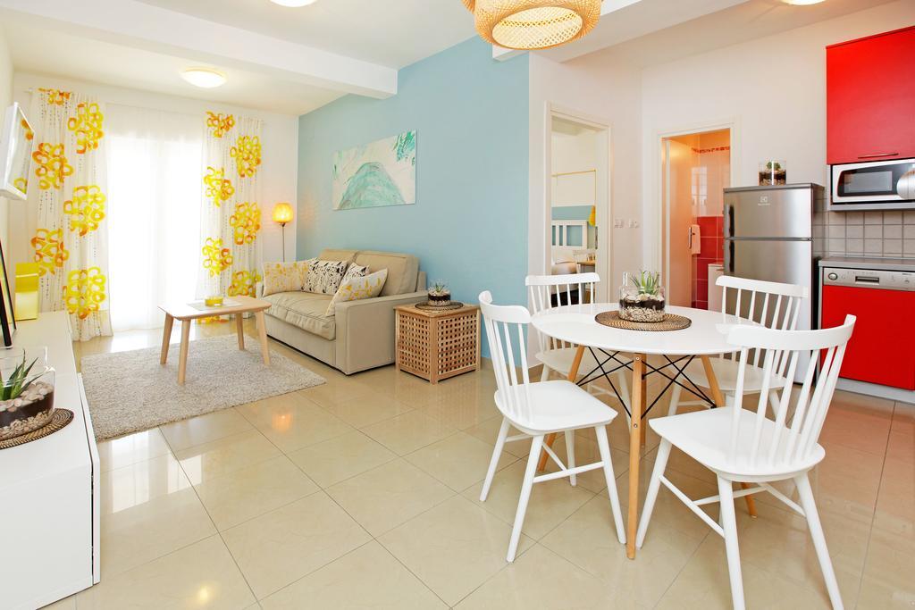 Apartments Diana - New Heated Pool Bol Exterior foto